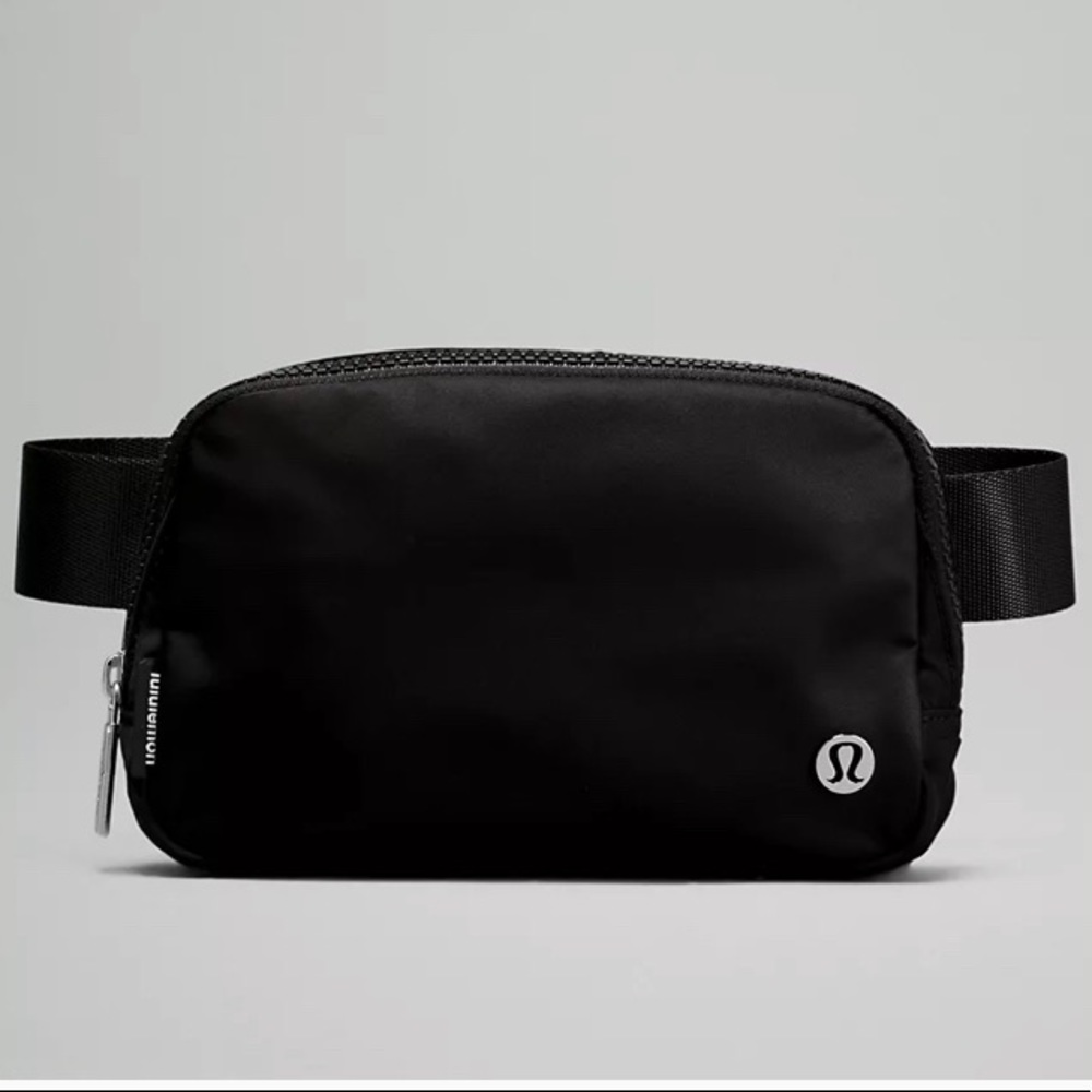 Lululemon Everywhere Belt Bag 1L
